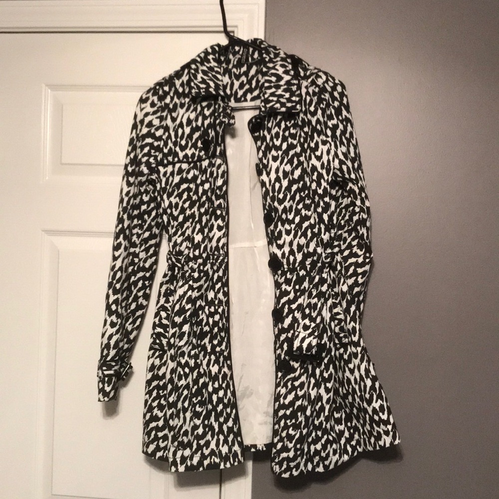 Belted rain coat
